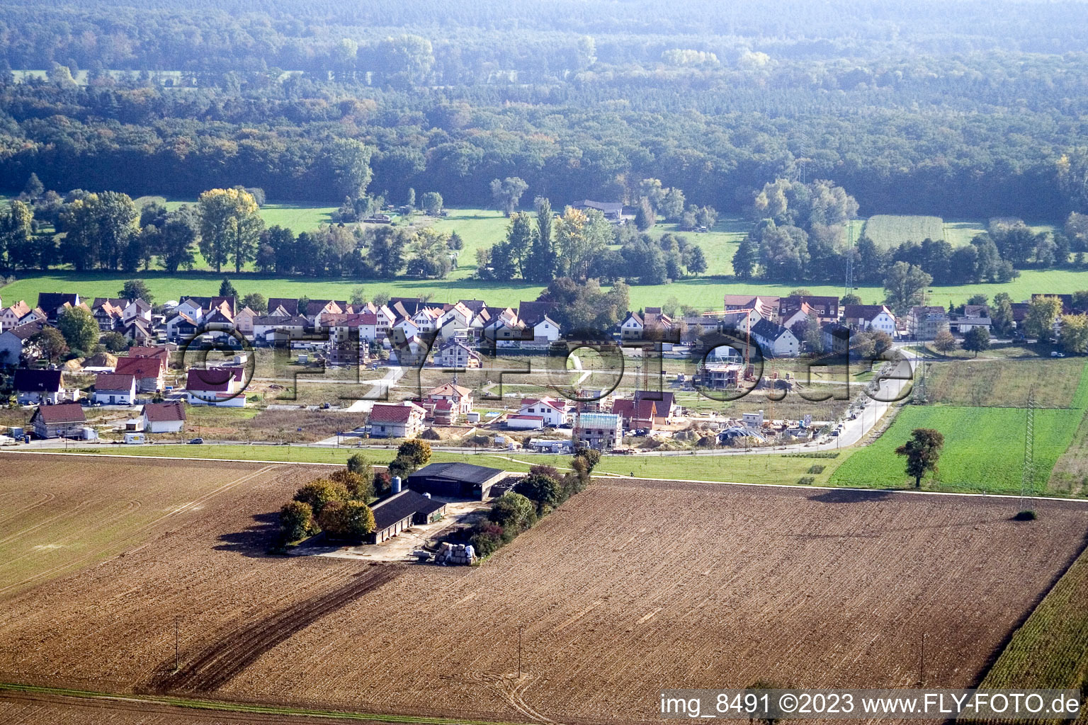 Drone recording of New development area on the Höhenweg in Kandel in the state Rhineland-Palatinate, Germany