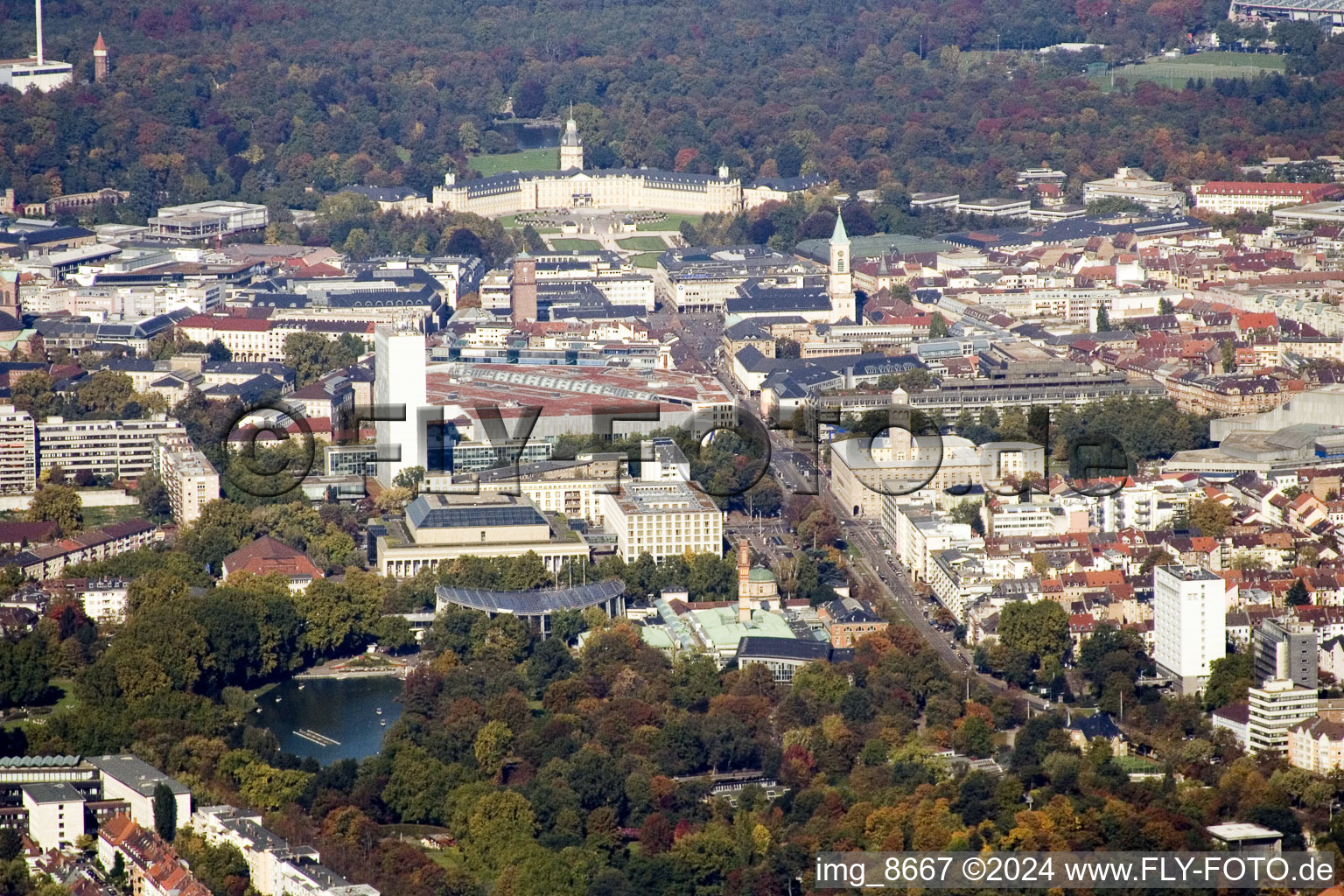 From the south (zoo) in the district Südweststadt in Karlsruhe in the state Baden-Wuerttemberg, Germany