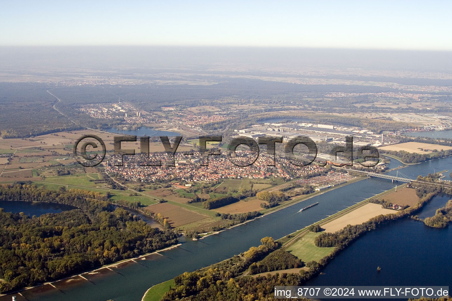 Bird's eye view of District Maximiliansau in Wörth am Rhein in the state Rhineland-Palatinate, Germany