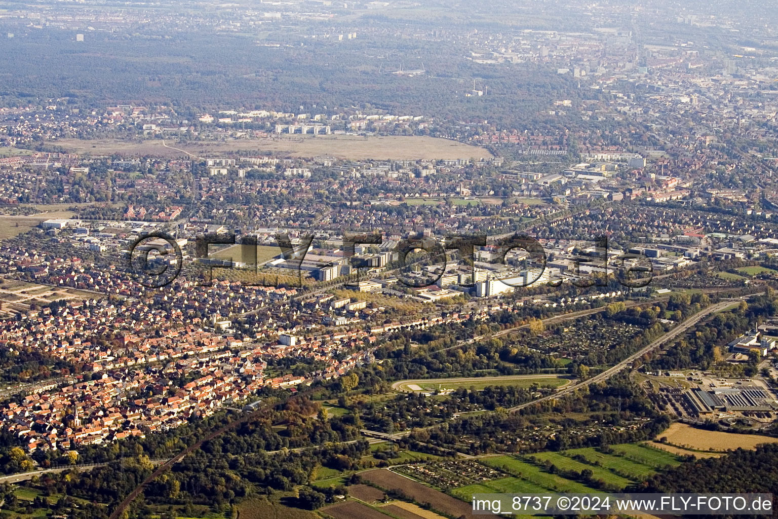 From the west in the district Knielingen in Karlsruhe in the state Baden-Wuerttemberg, Germany