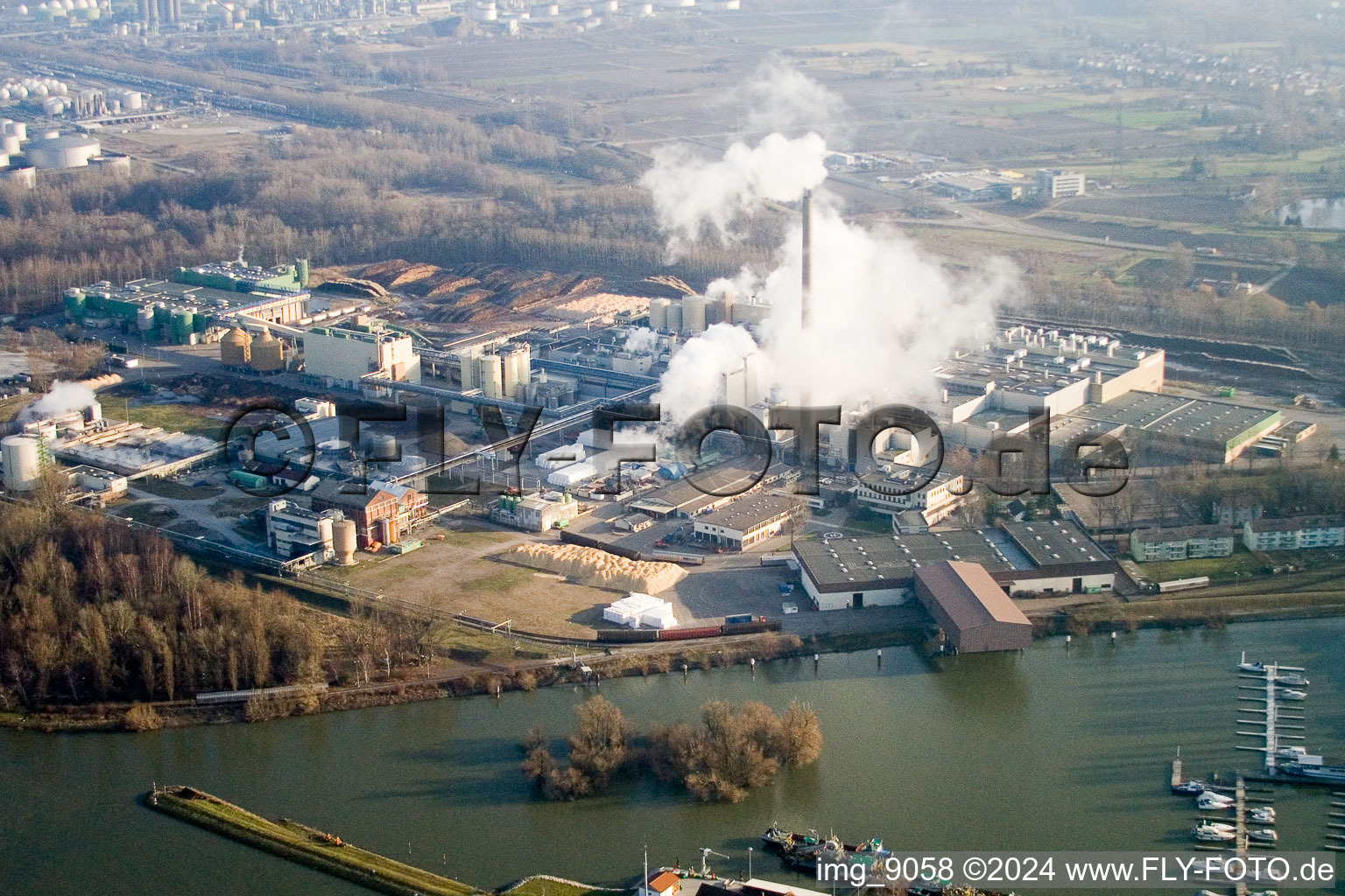 Bird's eye view of District Maximiliansau in Wörth am Rhein in the state Rhineland-Palatinate, Germany