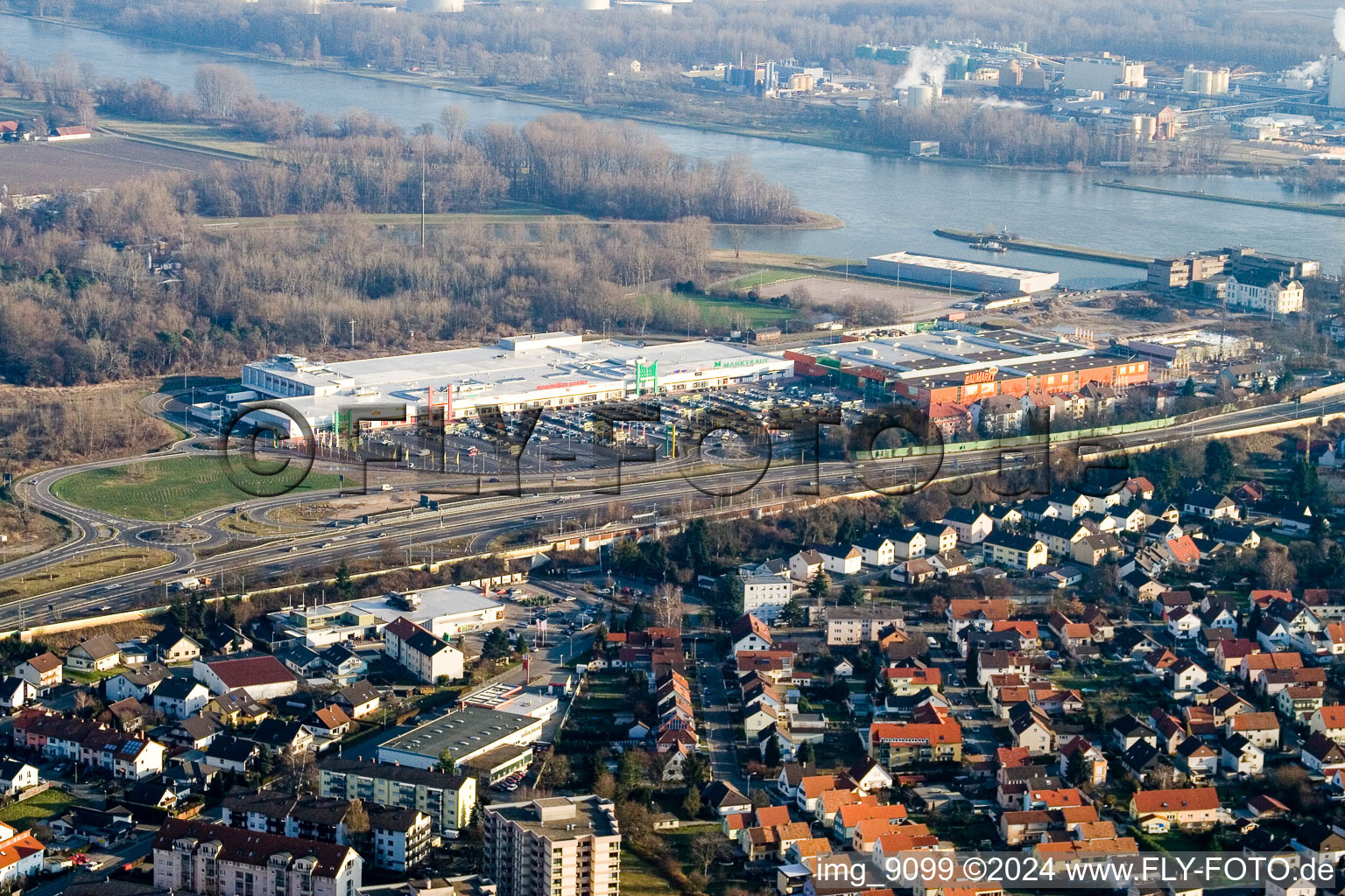 Building of the shopping center Maximilianscenter in the district Maximiliansau in Woerth am Rhein in the state Rhineland-Palatinate