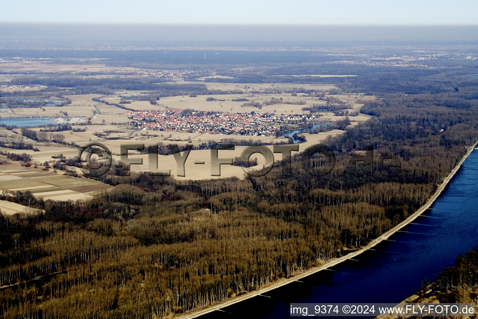 Aerial view of Rhine between Leimersheim and Eggenstein in Leimersheim in the state Rhineland-Palatinate, Germany