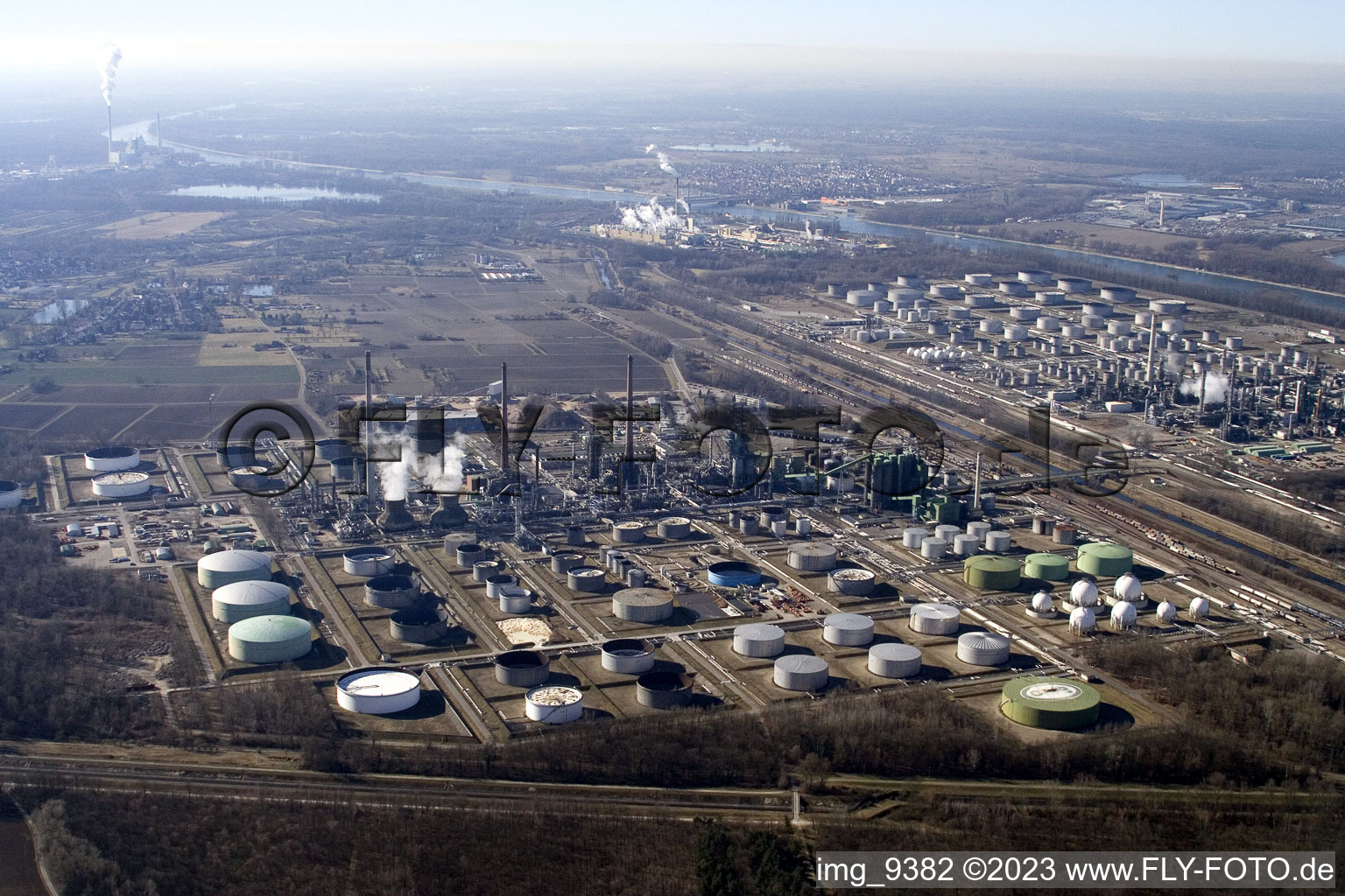 Oblique view of Refineries N of Knielingen in the district Knielingen in Karlsruhe in the state Baden-Wuerttemberg, Germany