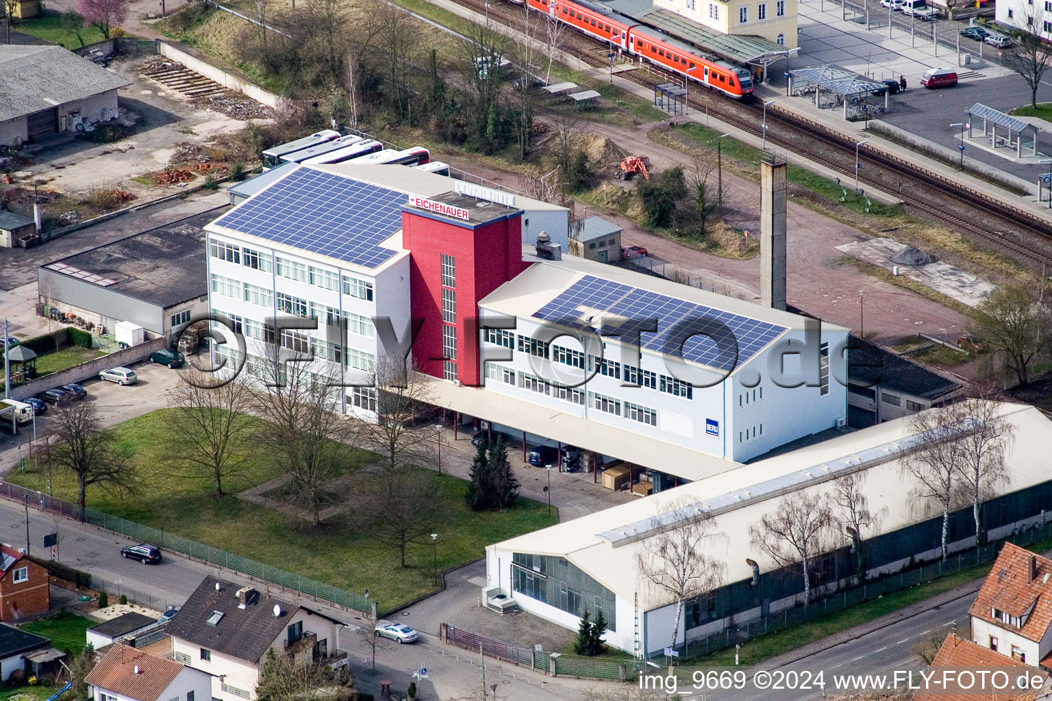 Aerial view of Eichenauer, Jahnstr in Kandel in the state Rhineland-Palatinate, Germany