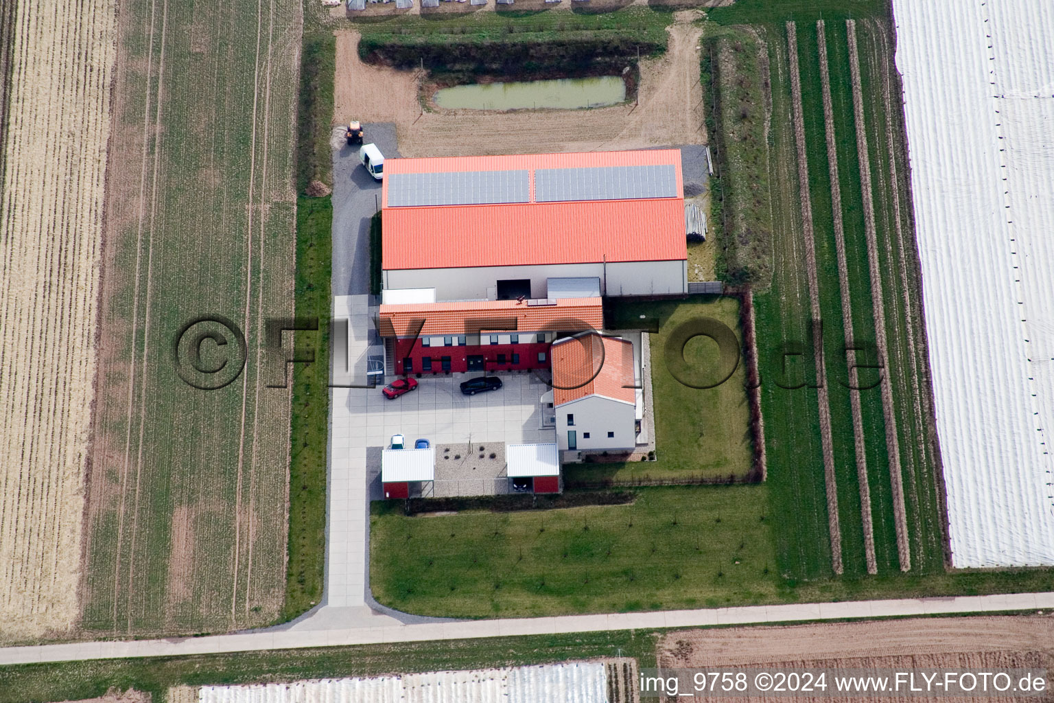 Aerial view of Aussiedlerhof in the SE in the district Offenbach in Offenbach an der Queich in the state Rhineland-Palatinate, Germany