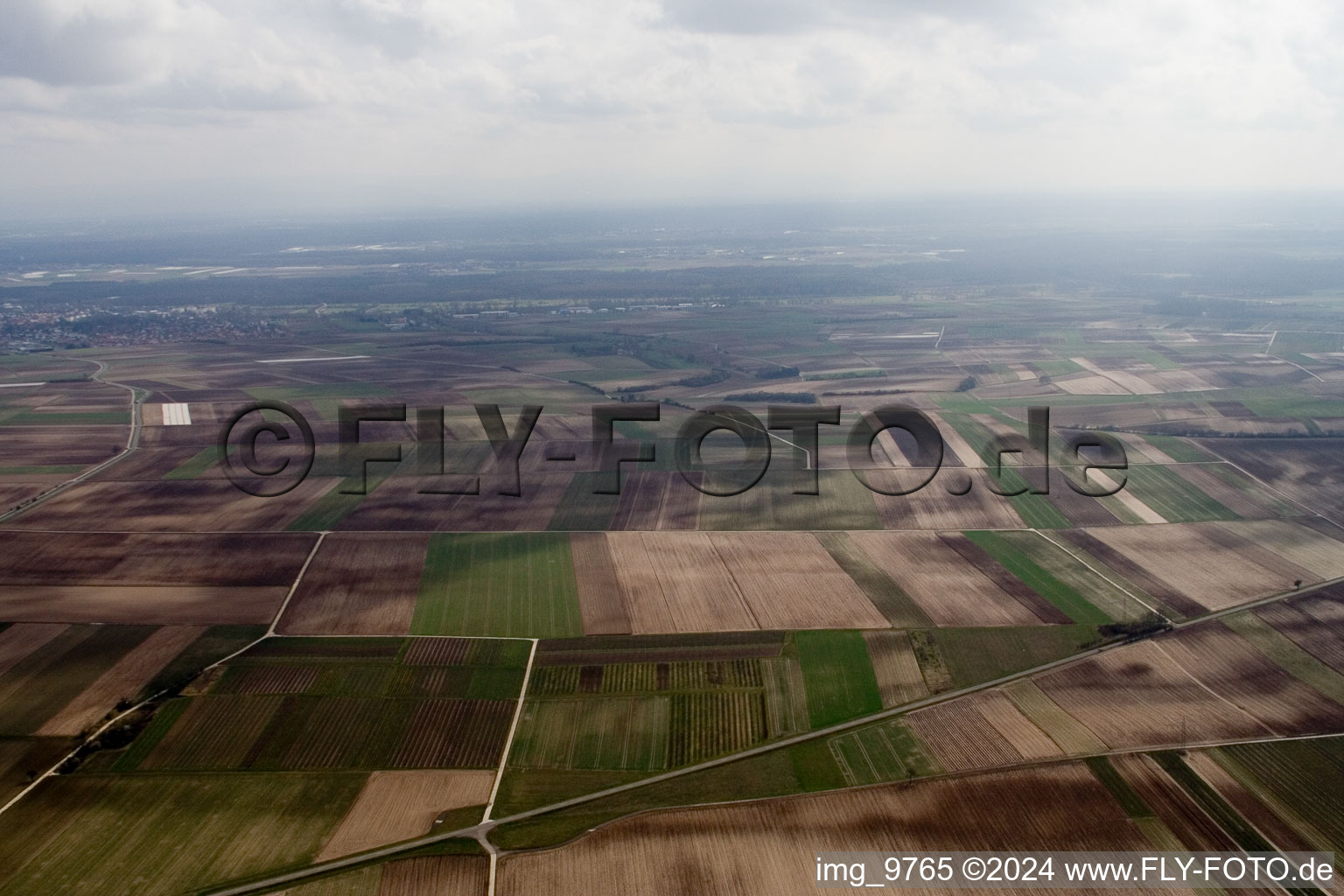 From the southwest, NixWieNuff from the north in the district Offenbach in Offenbach an der Queich in the state Rhineland-Palatinate, Germany