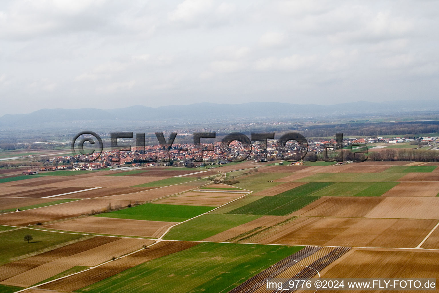 From the southeast in Offenbach an der Queich in the state Rhineland-Palatinate, Germany from above