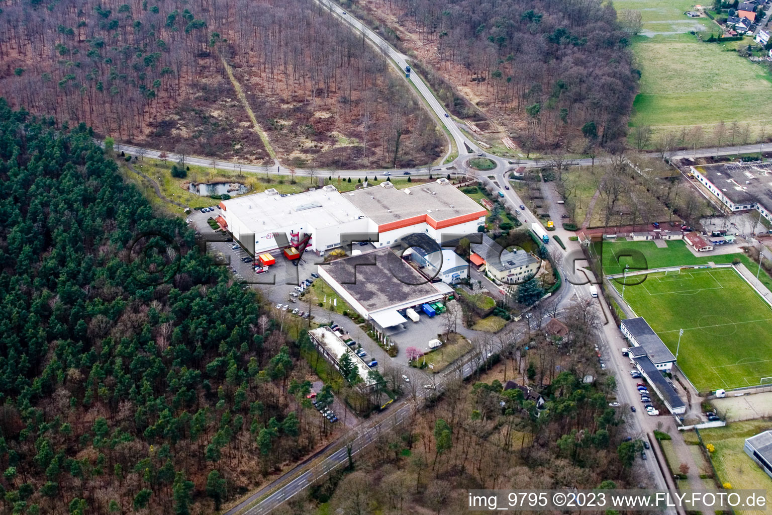 Commercial area from the southeast, Möbel Gilb in the district Herxheim in Herxheim bei Landau/Pfalz in the state Rhineland-Palatinate, Germany