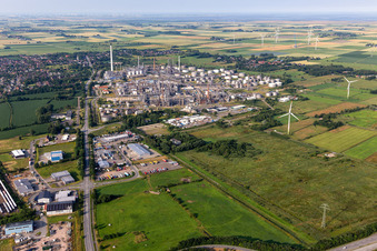 Aerial photograpy of Refinery equipment and management systems on the factory premises of the mineral oil producer Heide Refinery GmbH in Hemmingstedt in Schleswig-Holstein