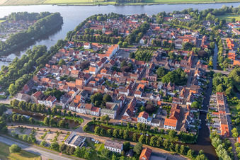 Canal city between Treene, Westersielzug and Eider from the south in Friedrichstadt in the state Schleswig Holstein, Germany
