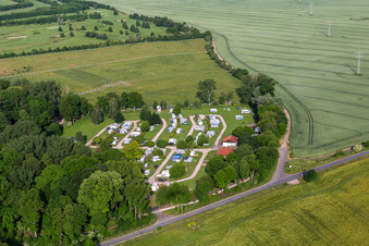 Oblique view of Camping Drei Gleichen in the district Mühlberg in Drei Gleichen in the state Thuringia, Germany