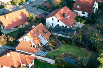 New development area An den Tongruben in Rheinzabern in the state Rhineland-Palatinate, Germany from above
