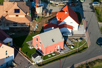 New development area An den Tongruben in Rheinzabern in the state Rhineland-Palatinate, Germany from above
