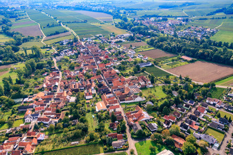 Main street from the east in the district Heuchelheim in Heuchelheim-Klingen in the state Rhineland-Palatinate, Germany