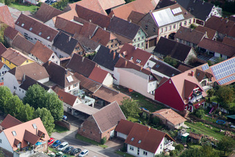 District Heuchelheim in Heuchelheim-Klingen in the state Rhineland-Palatinate, Germany seen from above