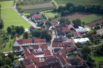 Bird's eye view of District Klingen in Heuchelheim-Klingen in the state Rhineland-Palatinate, Germany