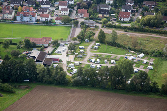 Camping with caravans and tents in the district Ingenheim in Billigheim-Ingenheim in the state Rhineland-Palatinate