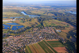 Aerial photograpy of View of the town from the northwest in the district Sondernheim in Germersheim in the state Rhineland-Palatinate, Germany