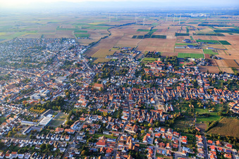 Aerial view of Soeiertsgasse x and Hauptstr in Herxheim bei Landau in the state Rhineland-Palatinate, Germany