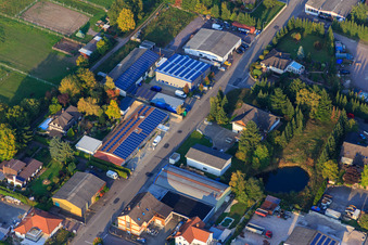 Aerial view of Am Kleinwald industrial area with bx-pack GmbH and Stefan Roeller car repair shop in Herxheim bei Landau in the state Rhineland-Palatinate, Germany