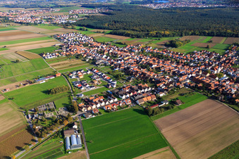 Lindenstr in Hatzenbühl in the state Rhineland-Palatinate, Germany
