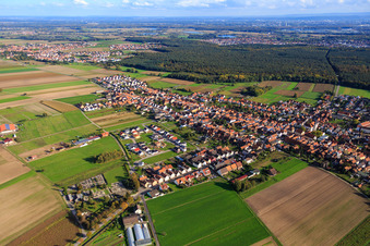 Aerial view of Lindenstr in Hatzenbühl in the state Rhineland-Palatinate, Germany