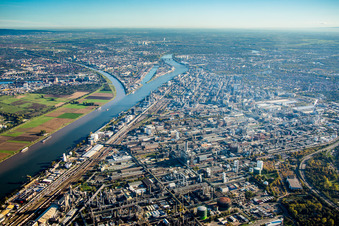 Building and production halls on the premises of the chemical manufacturers BASF in Ludwigshafen am Rhein in the state Rhineland-Palatinate