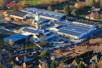 Quartier Lanzet from the south with Hagebau Kompakt - Gillet Baustoffe GmbH in Herxheim bei Landau in the state Rhineland-Palatinate, Germany out of the air