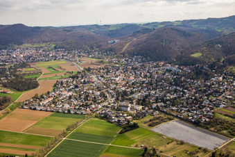 View of the streets and houses in the residential areas in the district Jugenheim an der Bergstrasse in Seeheim-Jugenheim in the state Hesse, Germany
