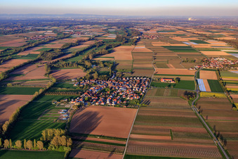 Village view at Modenbach from the west in Großfischlingen in the state Rhineland-Palatinate, Germany