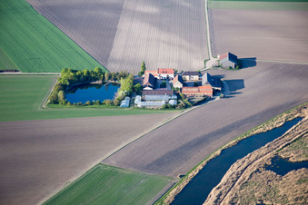 Aerial view of Mückenhäuser Hof in the district Rheindürkheim in Worms in the state Rhineland-Palatinate, Germany