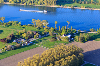 Aerial view of Gasthaus Zum Rheinhof at the NATO ramp Guntersblum in Guntersblum in the state Rhineland-Palatinate, Germany
