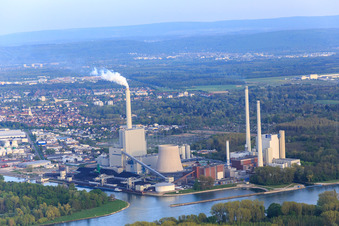 EnBW Energie Baden-Württemberg AG, Rhine Harbor Steam Power Plant Karlsruhe in the district Daxlanden in Karlsruhe in the state Baden-Wuerttemberg, Germany