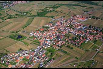 Overview of the town from the southeast in Kallstadt in the state Rhineland-Palatinate, Germany
