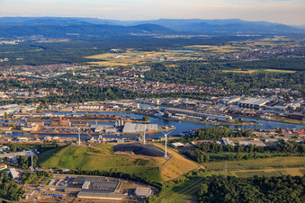 Verkehrs Betriebe Karlsruhe GmbH - Depot West and Windpark Deponie West (Energieberg) in front of the Karlsruhe Rhine ports from the north in the district Knielingen in Karlsruhe in the state Baden-Wuerttemberg, Germany
