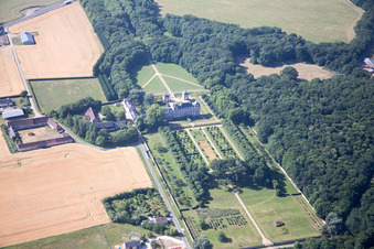 Aerial photograpy of Château du Plessis-Fortia sci in Huisseau-en-Beauce in the state Loir et Cher, France