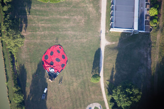 Balloon launch preparation in Onzain in the state Loir et Cher, France