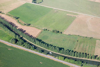 Aerial photograpy of Lacroix-sur-Meuse in the state Meuse, France
