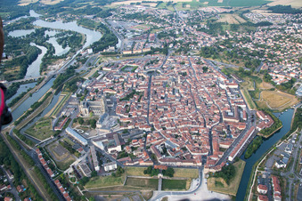 Bird's eye view of Toul in the state Meurthe et Moselle, France