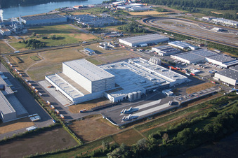 Bird's eye view of Oberwald industrial area in Wörth am Rhein in the state Rhineland-Palatinate, Germany