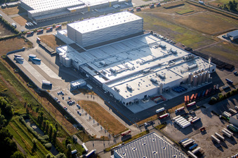 Oblique view of Palatinate Refreshments GmbH in Wörth am Rhein in the state Rhineland-Palatinate, Germany