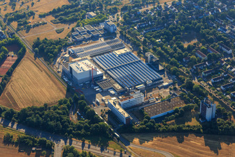 Bird's eye view of Construction site at L'OREAL Produktion Deutschland GmbH & Co. KG in the district Nordweststadt in Karlsruhe in the state Baden-Wuerttemberg, Germany
