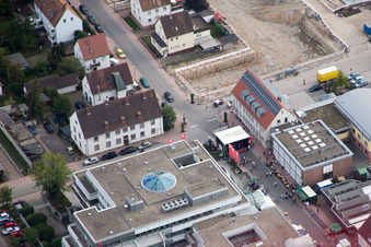 Oblique view of New development area "In the city center" between Bismarck and Gartenstr in Kandel in the state Rhineland-Palatinate, Germany
