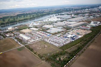 Drone image of Industrial area Im Langgewan, forwarding company Kube & Kubenz in Worms in the state Rhineland-Palatinate, Germany