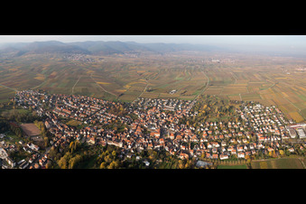 Panoramic perspective Town View of the streets and houses of the residential areas in the district Godramstein in Landau in der Pfalz in the state Rhineland-Palatinate, Germany
