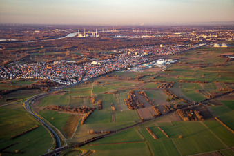 From the southeast in the district Mörsch in Rheinstetten in the state Baden-Wuerttemberg, Germany