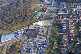 Aerial view of NETTO and ALDI on Lauterburger Straße in Kandel in the state Rhineland-Palatinate, Germany