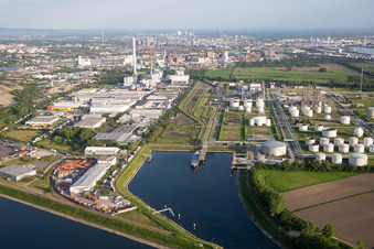 BASF Friesenheim in the district Neckarstadt-West in Mannheim in the state Baden-Wuerttemberg, Germany from above