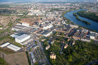 Aerial photograpy of Building and production halls on the premises of SCA HYGIENE PRODUCTS GmbH in the district Waldhof in Mannheim in the state Baden-Wurttemberg, Germany